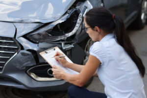 Cómo Pueden Ayudarte Powell and Pisman Injury Lawyers Tras un Accidente de Auto en Chicago, IL