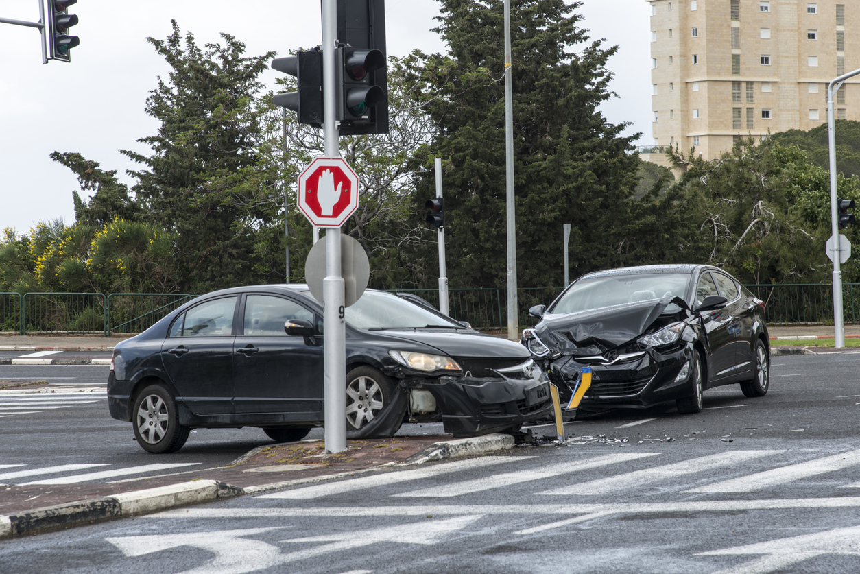 What To Do At An Intersection With Flashing Lights